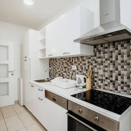 Apartment Luan In Center Old Town